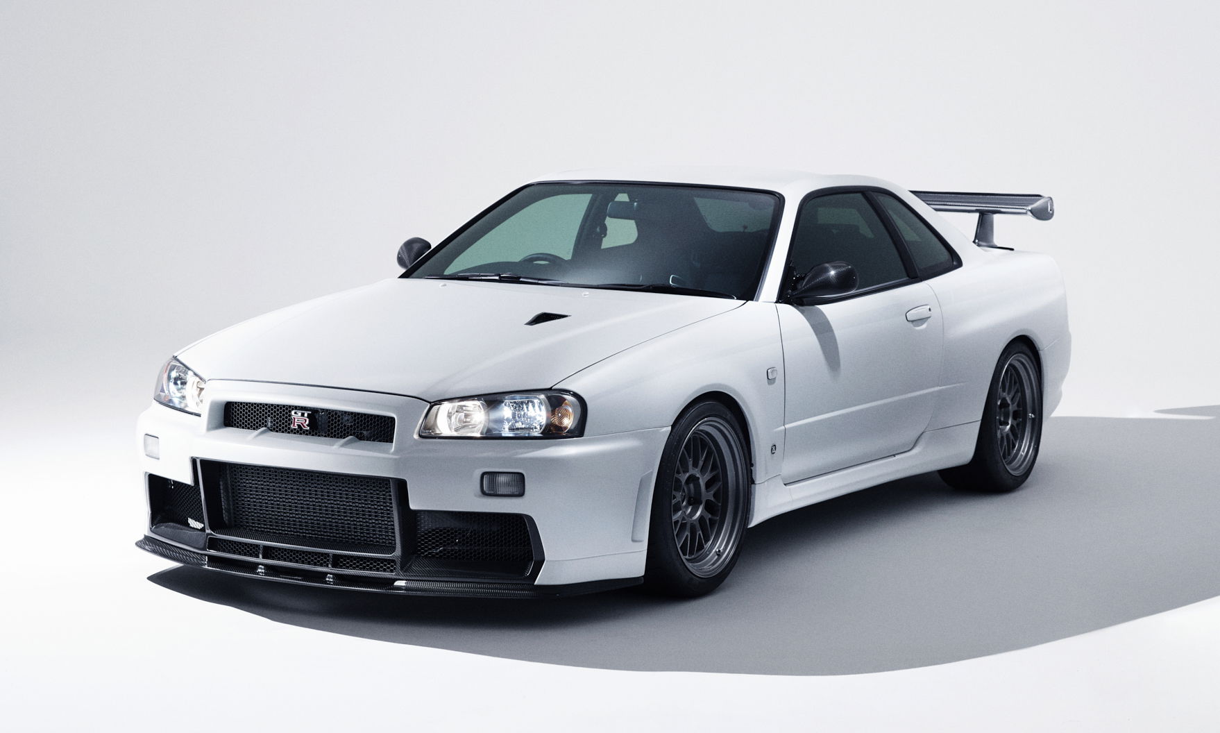 たま Nissan Skyline GT-R Mine's (R34) This Restomod Mine's R34 Is Nissan Skyline Perfection